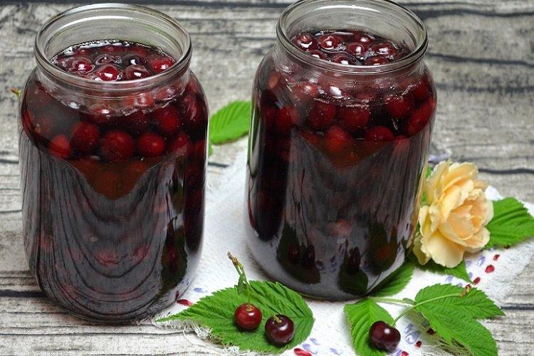 8-3 20 простих рецептів вишні у власному соку на зиму